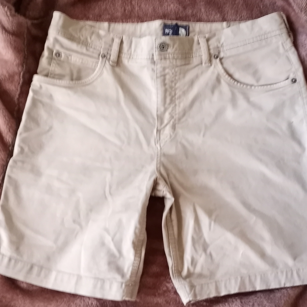 Men's The North Face Flat Front size 34 shorts